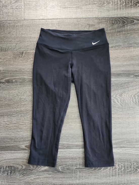 Nike Pants - 🌵 Nike "Legend" Cropped Leggings 🌵